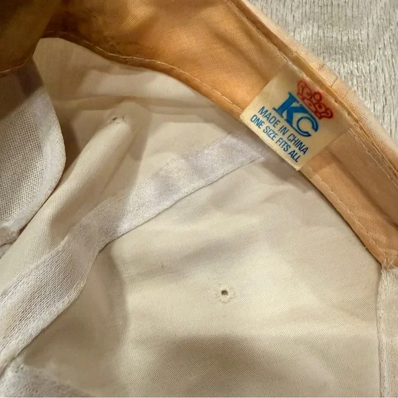 Cream and Black Cadet Hat with Yin-Yang Vintage artist flip exclusive Emblem - Picture 2 of 3